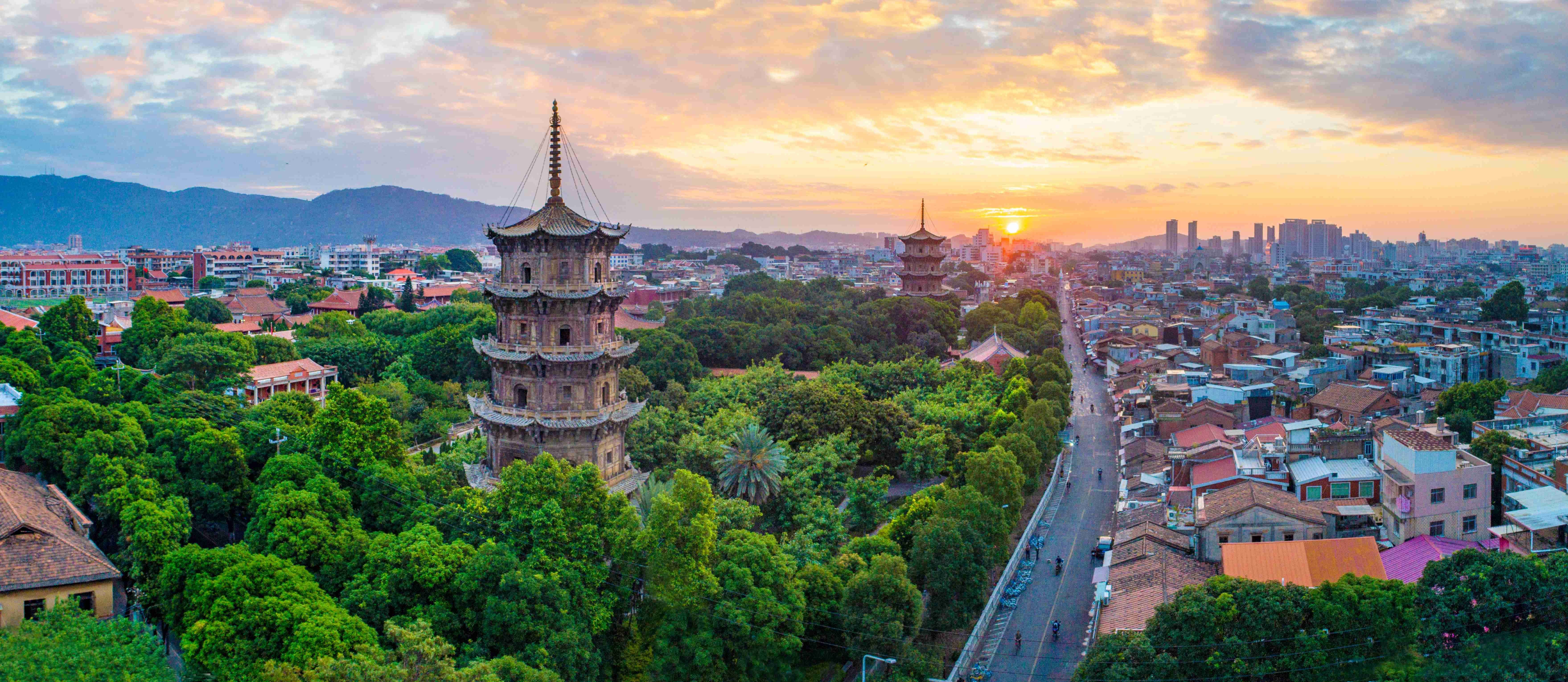 千年古韵,泉州之旅:探寻开元寺与古街区的魅力