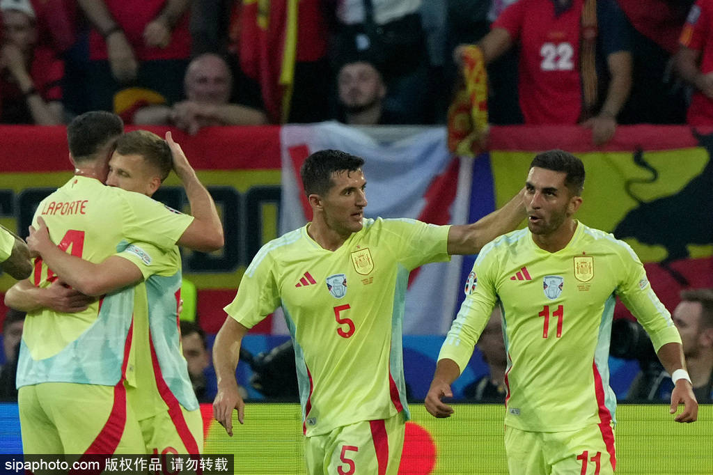 欧洲杯前瞻：铁卫缺阵无碍西班牙强势 英格兰期待证明自己