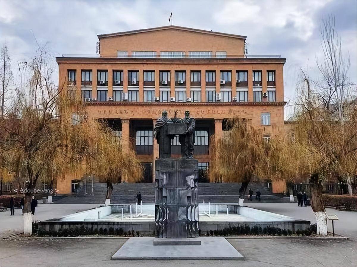 回顾山西小伙娶亚美尼亚美女硕士,生两个混血宝宝,如今怎样了