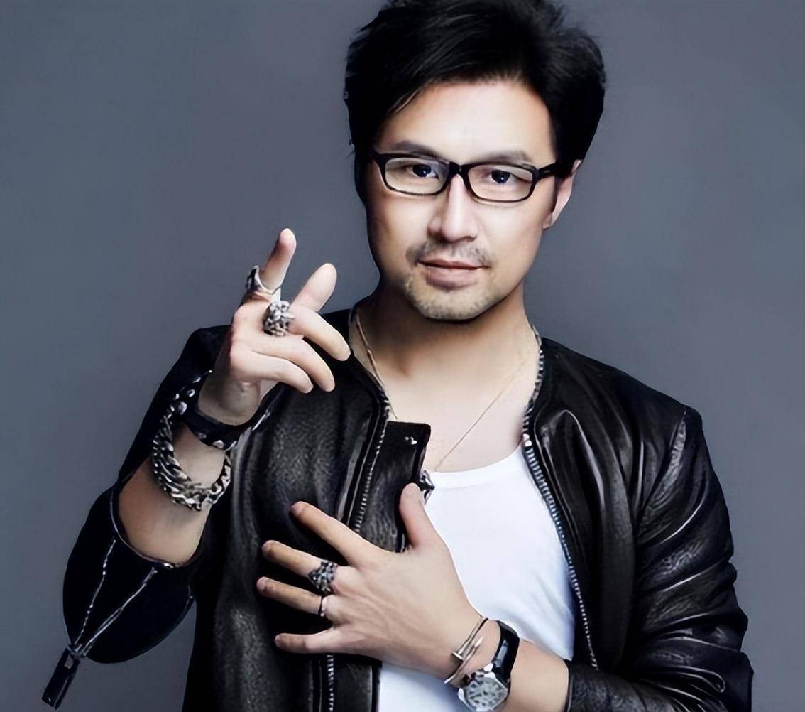 汪峰与森林北的故事如同一首未完待续的歌,提醒着我们,无论外界如何