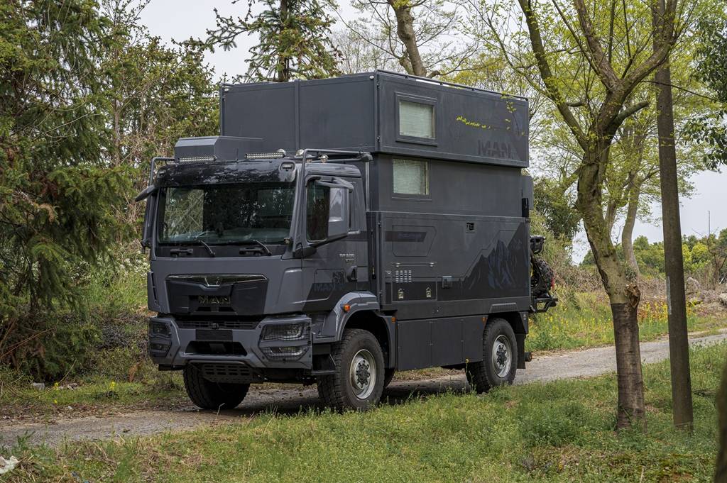 越野巨星 旅美慧驭1329四驱越野房车