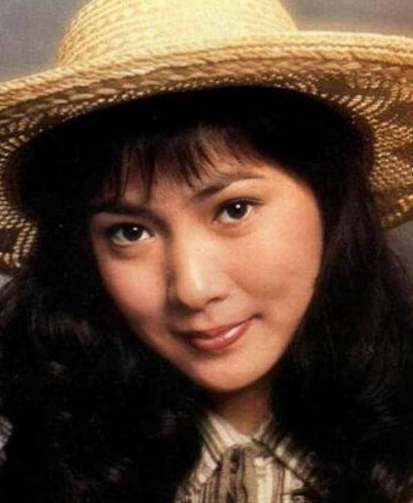 1985年沈丹萍怀孕,要求丈夫带她去德国生活,丈夫:这样走不光彩