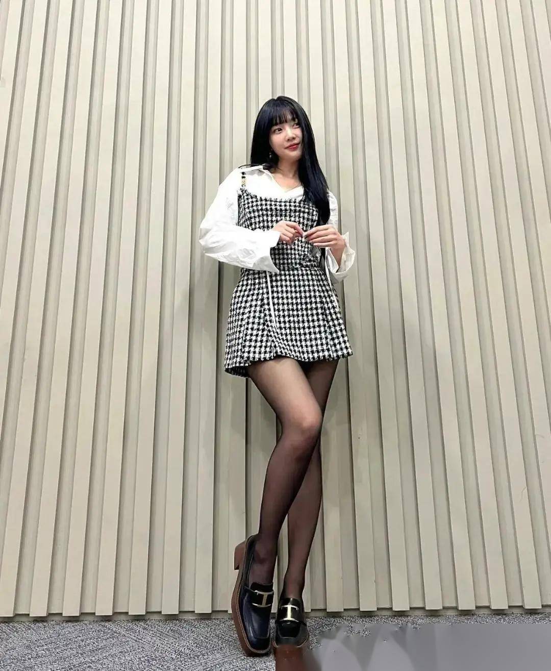 朴秀荣写真曝光,这谁顶得住!女神级美貌与智慧的碰撞,令人心动不已