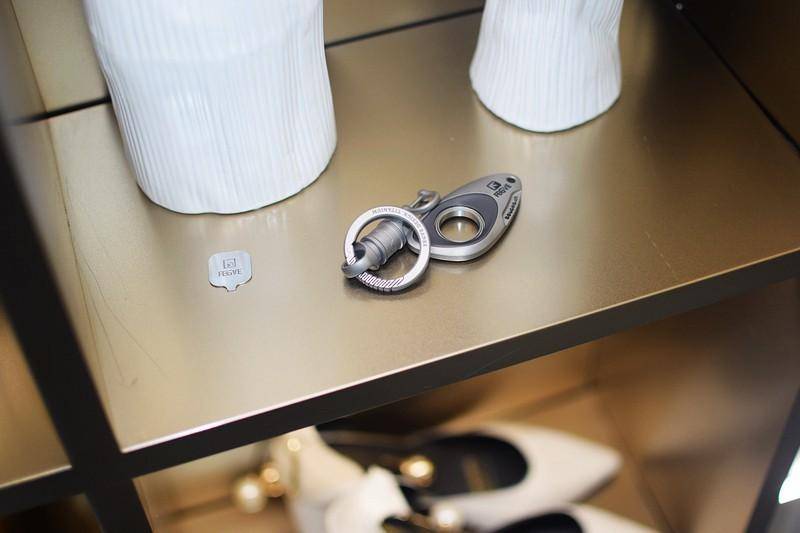 匠心独运 费戈钛合金旋转钥匙扣