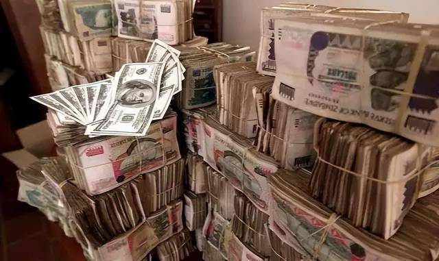 穷国,黄金储量却是我国的10倍,网友:端着金碗讨饭_经济危机_土地_货币