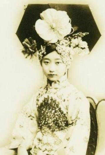 她是清末最美格格,2003年去世,爱了溥仪整整45年一生未嫁_王敏彤_母亲