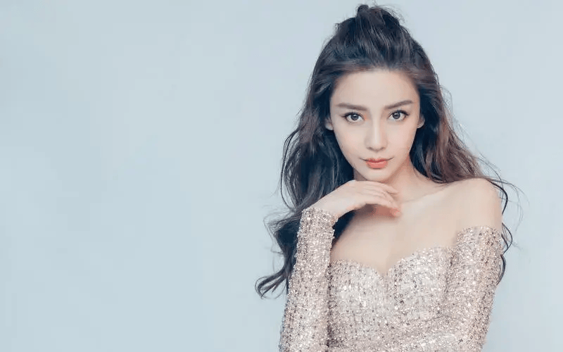 有网友说,如果吴亦凡,郑爽等人是被判了"死刑",那angelababy这次就是