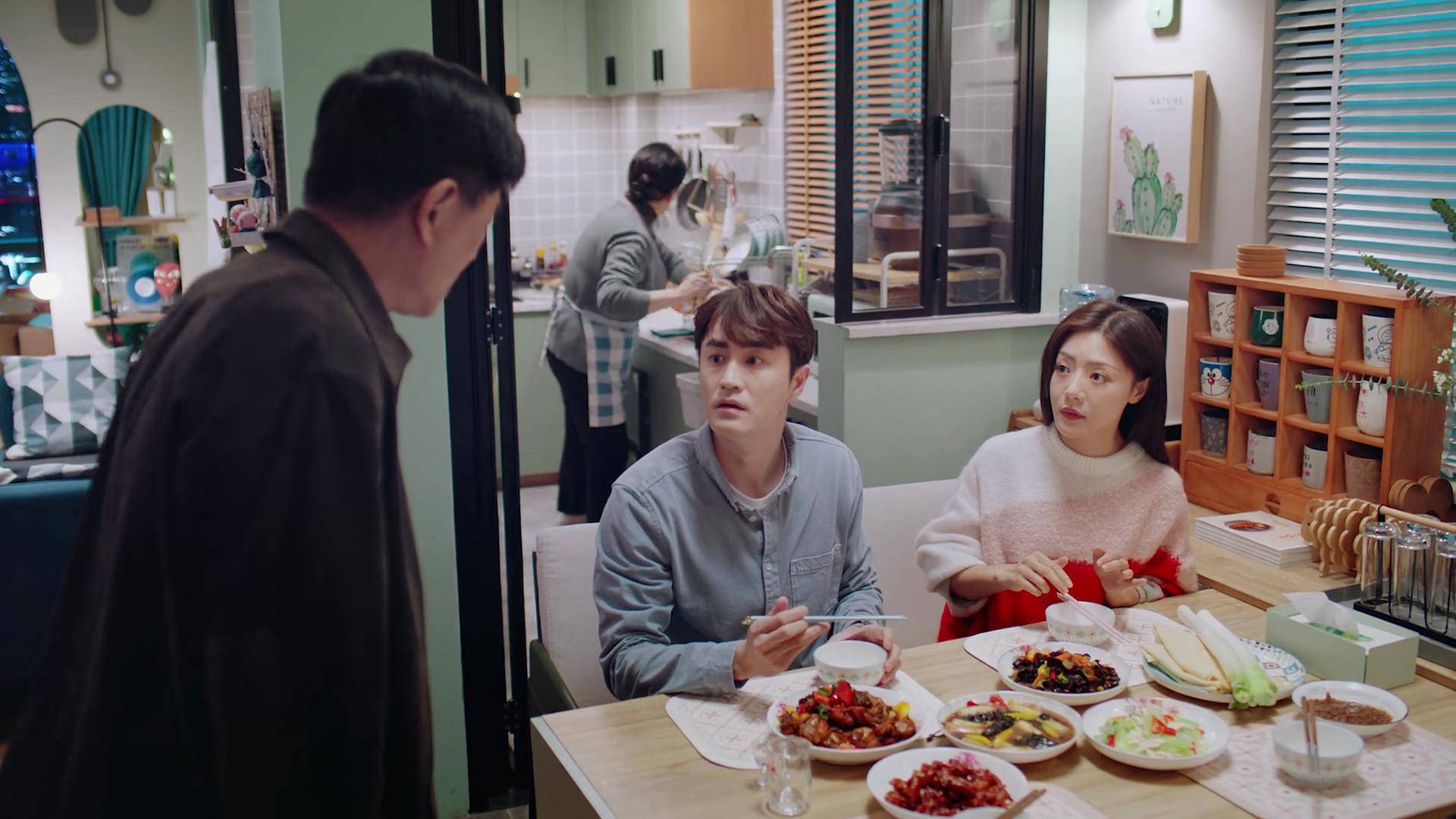 在电视剧《上有老下有小》中,吕翔和顾晓蒙夫妻遭遇了这样的问题.