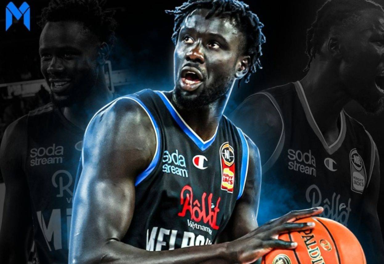 阿丘尔那位非洲联赛中的明星,不仅夺得了mvp,还荣膺得分王!