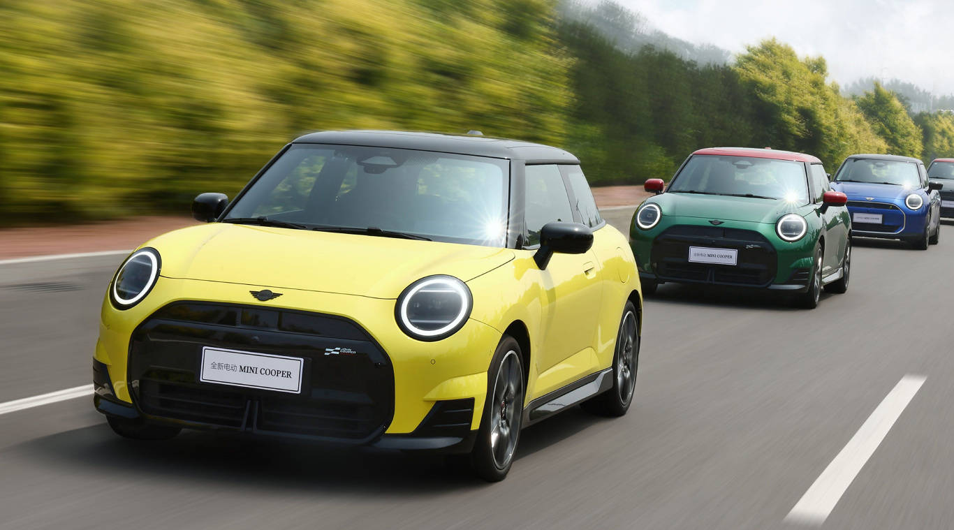 不到19万的MINI COOPER,买光束纯电版,还是二手进口燃油版?_搜狐汽车_搜狐网