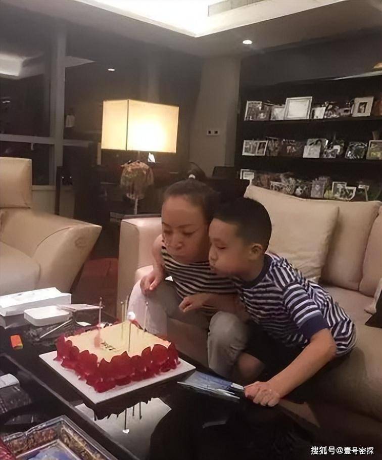 虽然在2年前宋丹丹就已经办理退