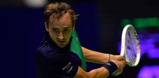 温网大冷门!梅德维德夫击败no1,将与世界第3争夺冠军