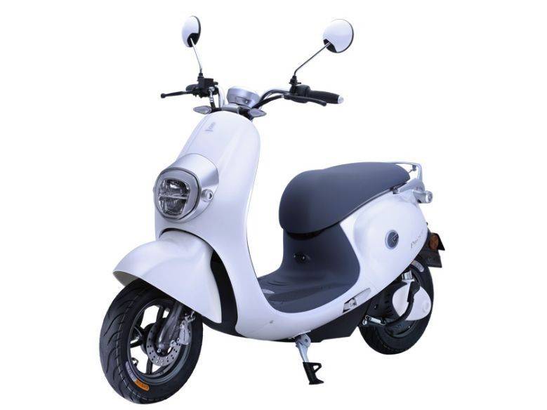 高效动力,爱玛电动车轻松穿梭城市