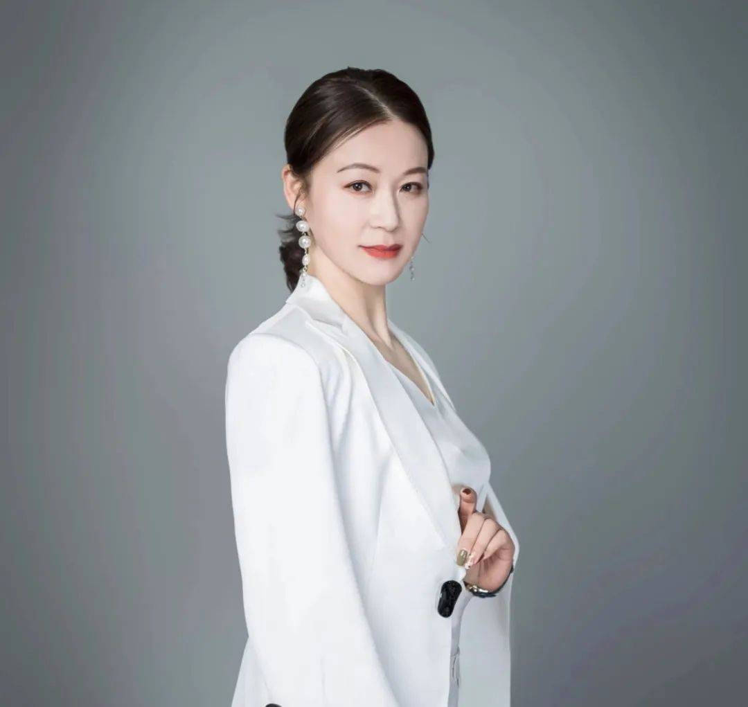 从家族"异类"到企业掌门人,21年3次创业,看她如何打赢翻身仗_陈凡