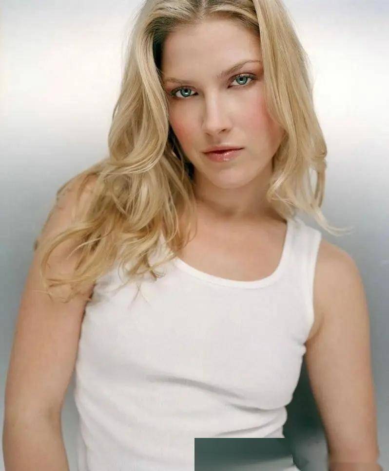 艾丽拉特:为艺术献身的顶级女神,魅力四溢写真尽显!