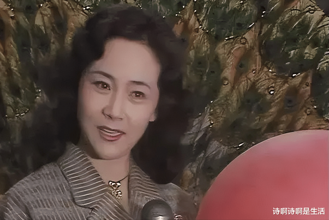 央视最美主持人,曾吞服300颗安眠药自杀,如今78岁美得令人羡慕_顾永菲