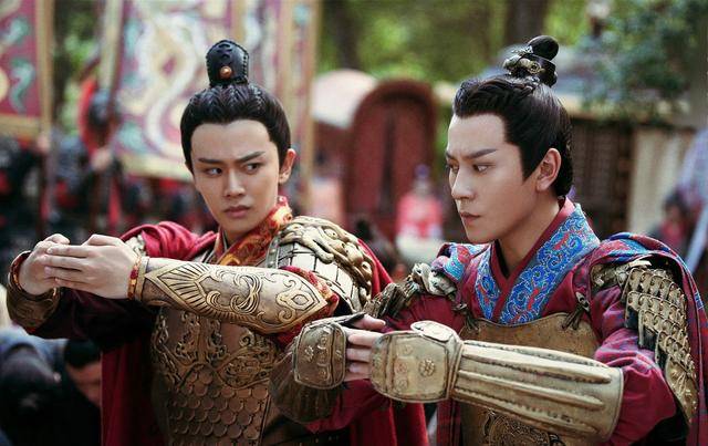 李倓,就是李亨的儿子,陪着李亨吃苦,却在享福的时候,被李亨赐死了.