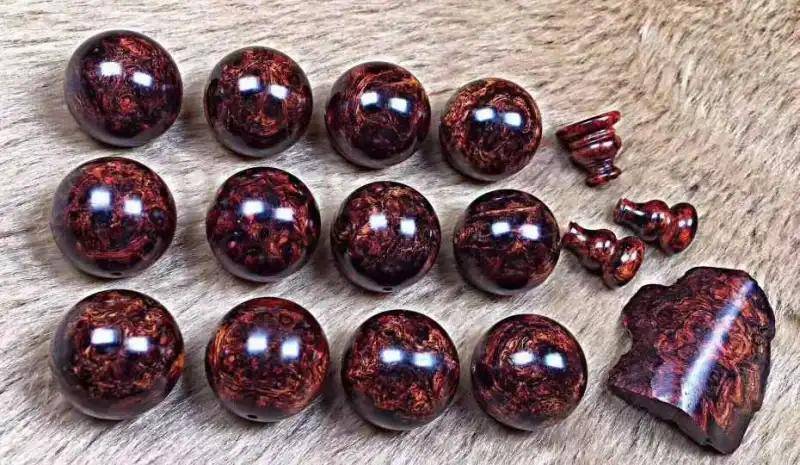 你可知海南黄花梨手串贵在何处?