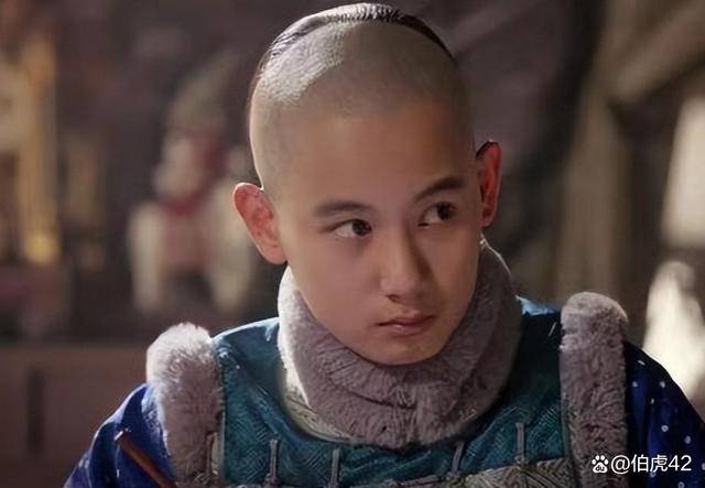 青少年时期的弘时,从他留在极少数史料中的记载来看,与其父雍亲王