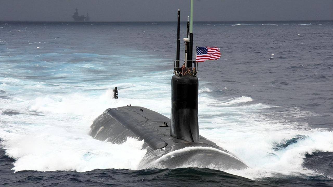 中美俄核潜艇下潜深度对比:美610米,俄1250米,那中国呢?