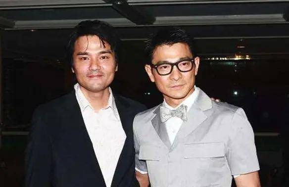 人前是演员,背后是经纪公司大老板,这些明星个个闷声发大财_刘德华