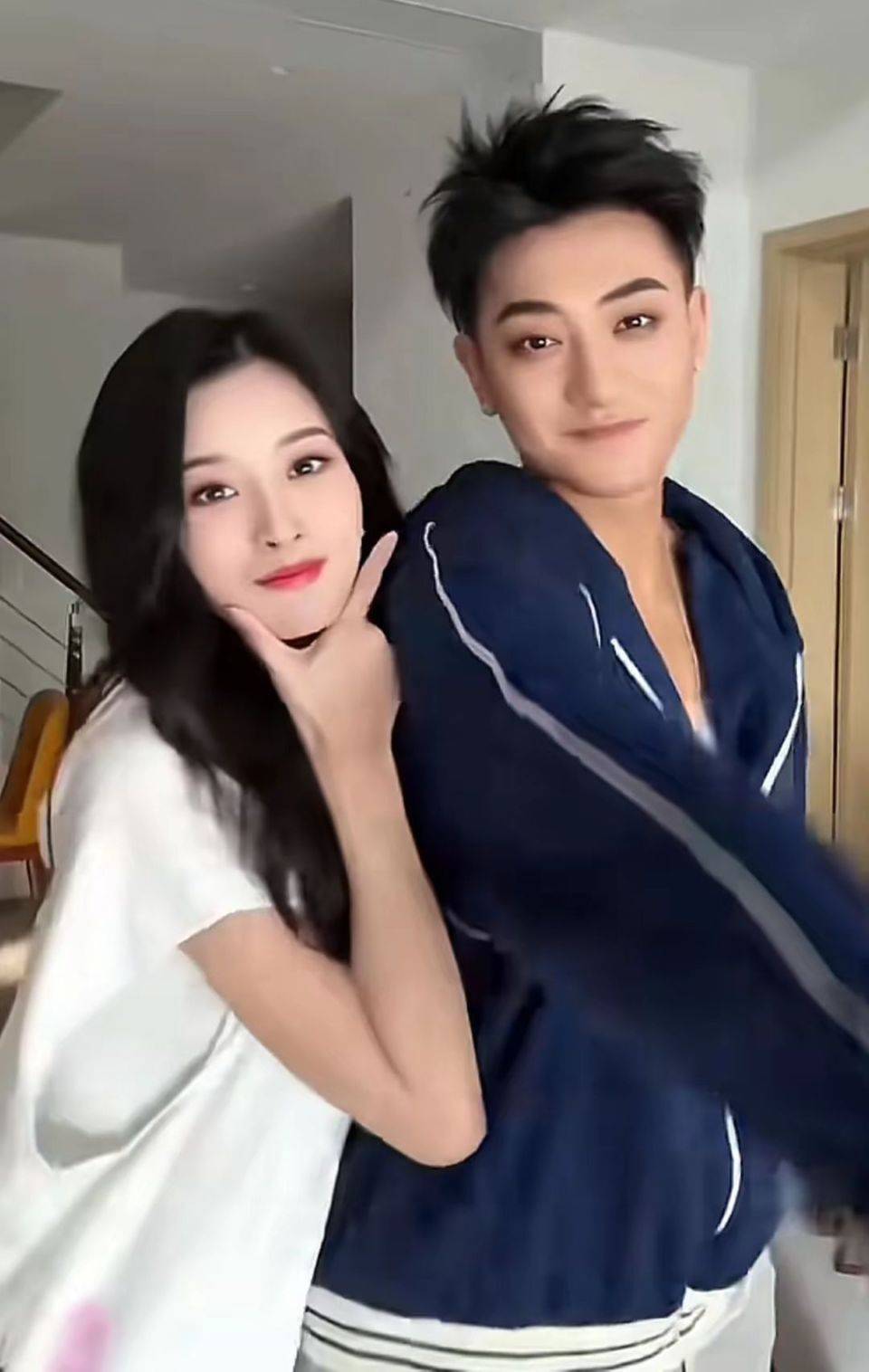 黄子韬徐艺洋惊爆恋情!