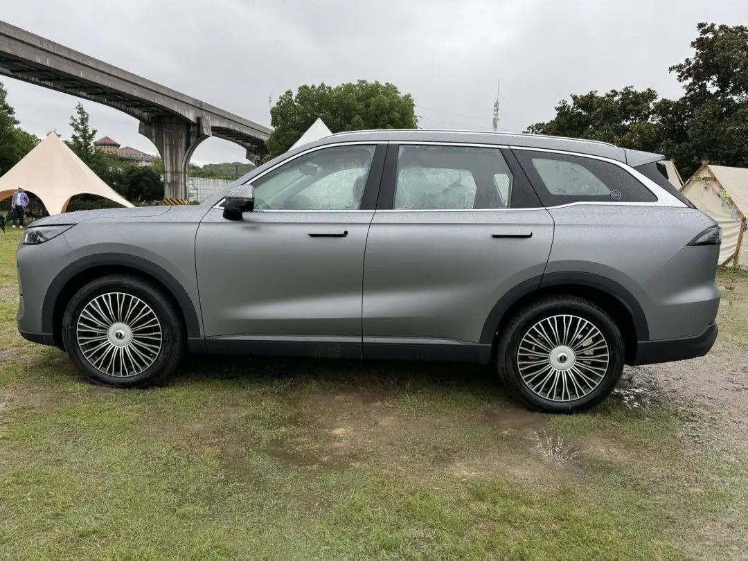 瑞虎8l:一寸长,一寸强?