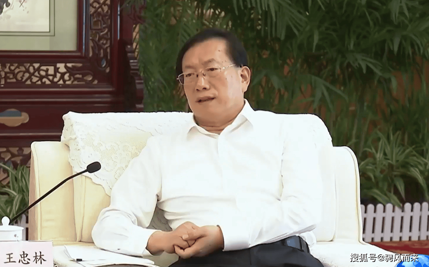 湖北省省委副书记,省长王忠林与骋风而来公司负责人座谈