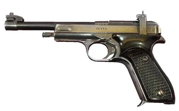 在马戈林,图拉设计局和伊热夫斯克机械厂众人的共同努力下,mts-1手枪