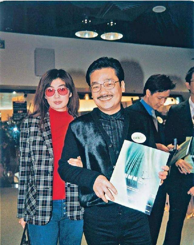 黎姿:嫁给大15岁的残疾丈夫,生下三个女儿后,如今过得怎样了?