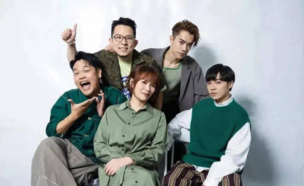 苏打绿成员谢馨仪惊传离婚!录音师老公疑出轨6年?