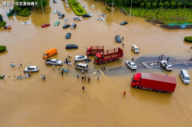 河南安阳暴雨图片