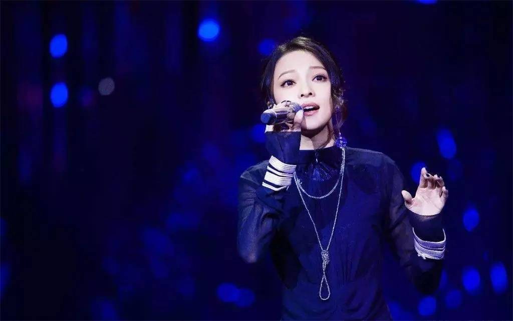 张韶涵:在逆境中绽放的乐坛天后