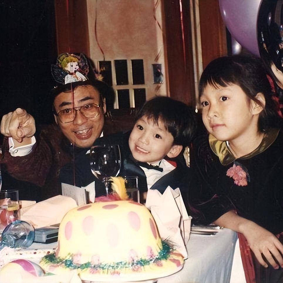 林建名:活了84岁,一生有千名伴侣,与小51岁养女玩"爷孙恋"