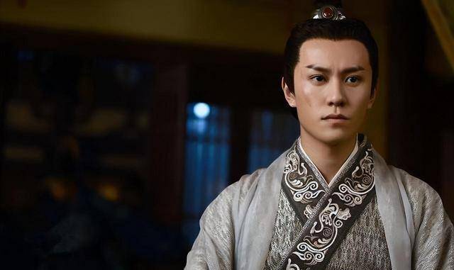 唐玄宗担心儿子夺位,曾一日杀三子,李亨擅自登基后为何甘愿放权