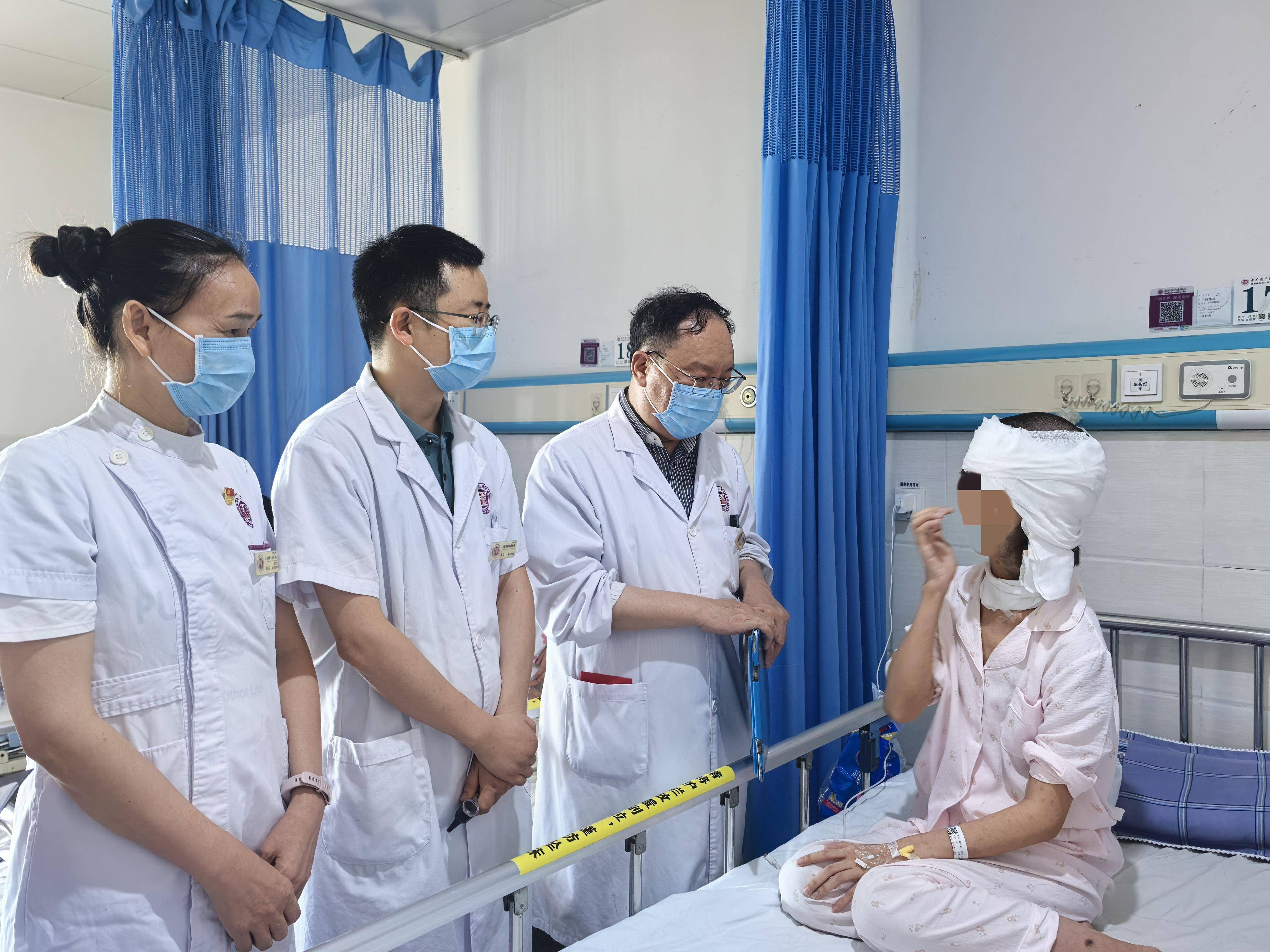 花季少女脖子上多出个"小脑袋",随时可能大出血殒命