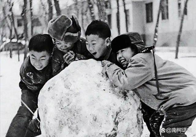 80年代打雪仗图片