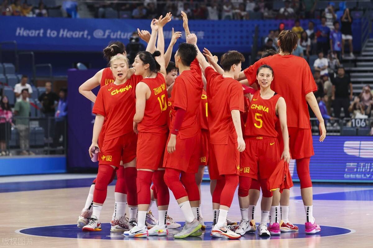 今晚!中国女篮vs世界第6,李梦 李月汝出战,最强阵容出击,拼了