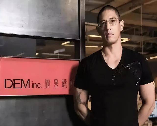 蒋家第四代蒋友柏,"完美贵公子"形象崩塌,自言:性格分裂严重_林姮怡
