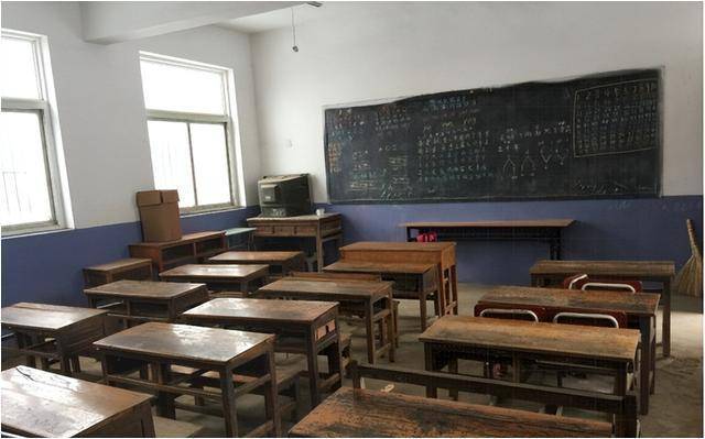 2006年,80后女大学生坚持卖掉家产,赴农村支教,结果如何?