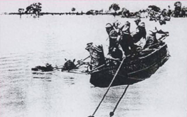 38年蒋介石制造花园口决堤,89万老百姓被淹死,日军死了多少人?