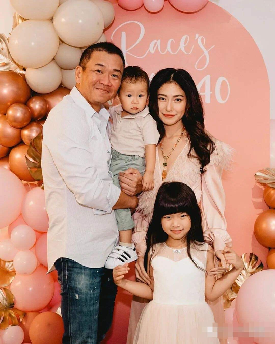 黄婉佩:被向太拒绝做儿媳,二嫁270亿豪门的开挂人生有多爽!