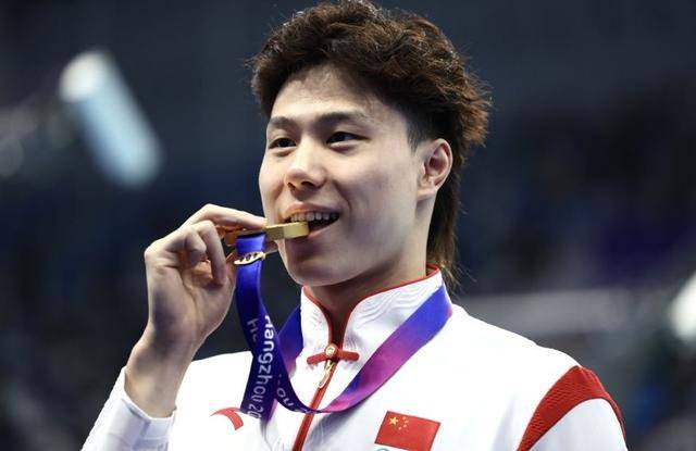 原创            过分！澳大利亚蛙王表态或在领奖台抵制覃海洋，网友：新霍顿-澳大利亚蛙泳名将