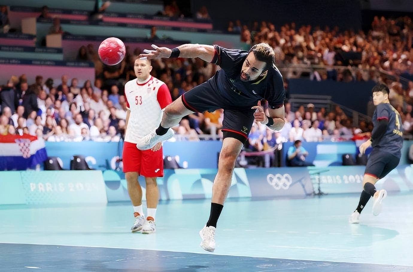 日本体育受难日?遭遇排球,篮球,手球三连败,乒乓冠军爆冷出局