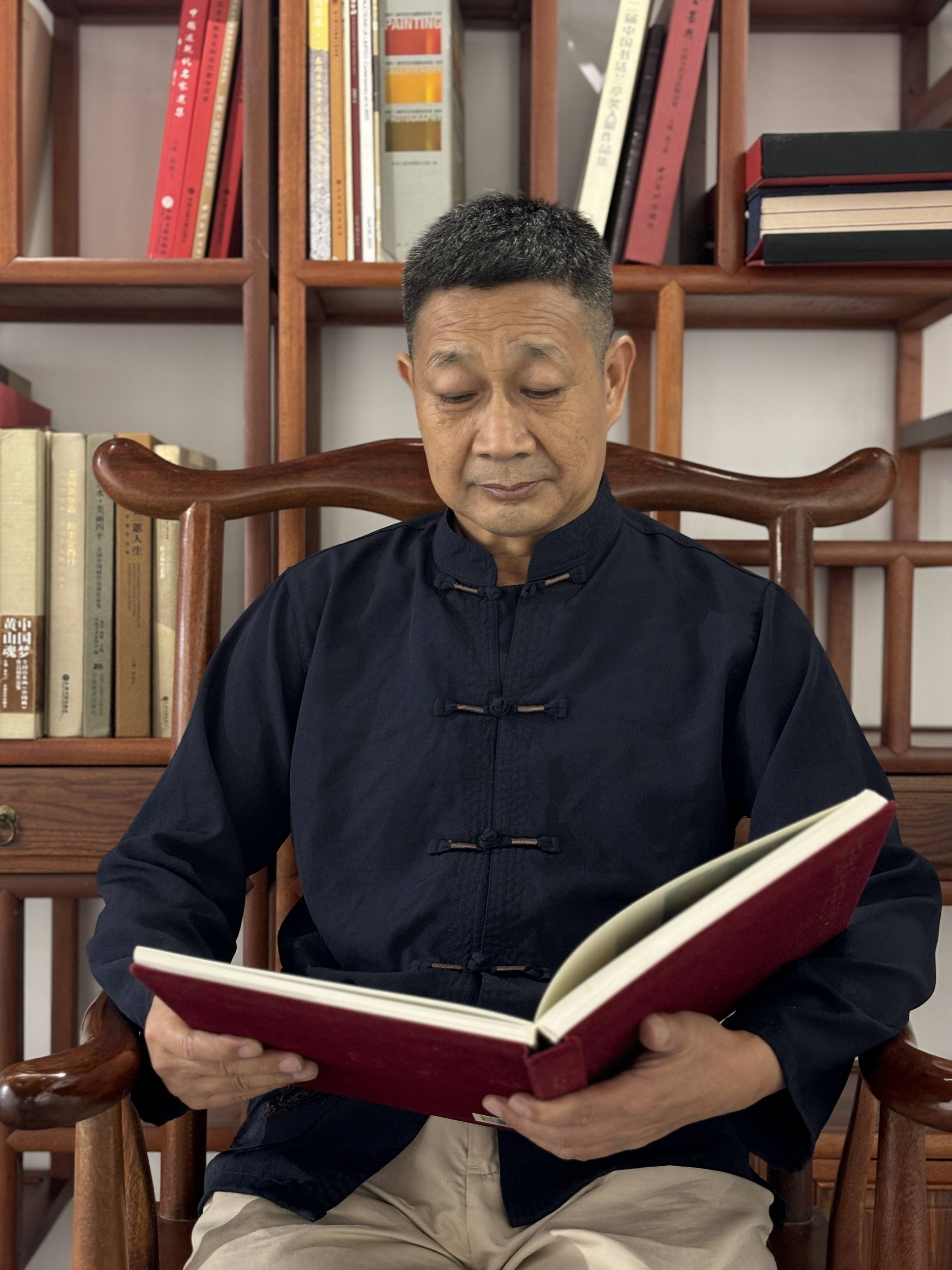 著名书法家,文史专家,书画教育家.一九六五年生,河北辛集人,现居北京