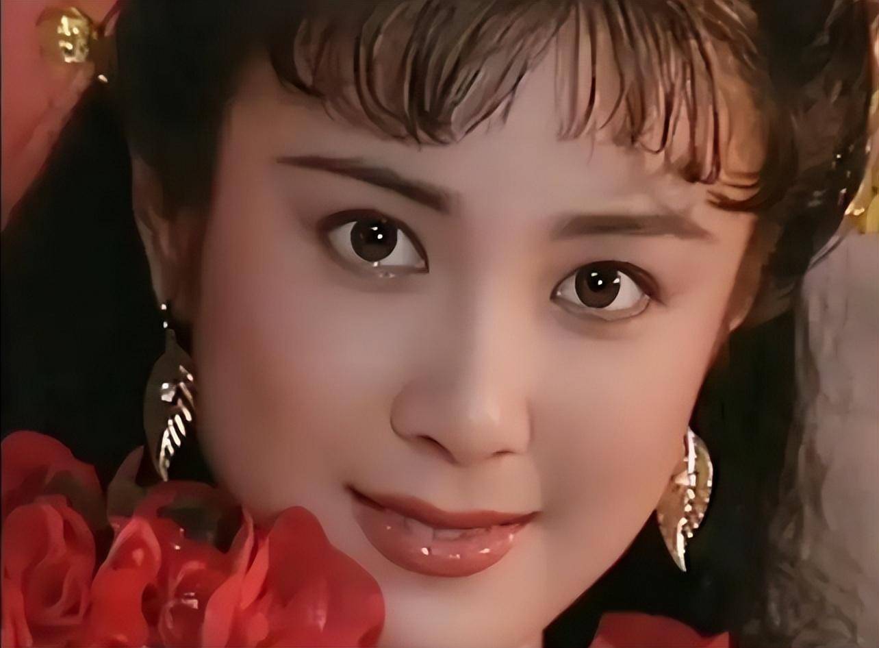 17岁火遍大江南北,52岁沦为阶下囚,59岁丧子,傅艺伟一生多可悲