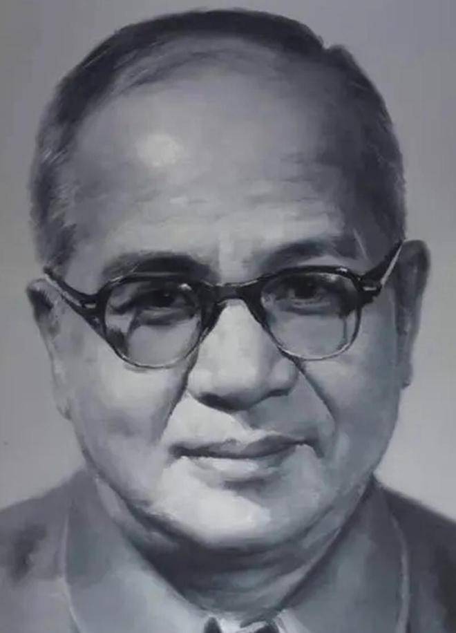 他曾担任北京副市长,1965年被姚文元写文章批判,1969年狱中去世