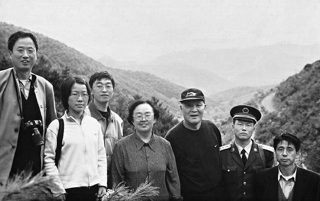 刘太行忆刘伯承:父亲晚年双目失明依然坚持自己行走,他说要自强