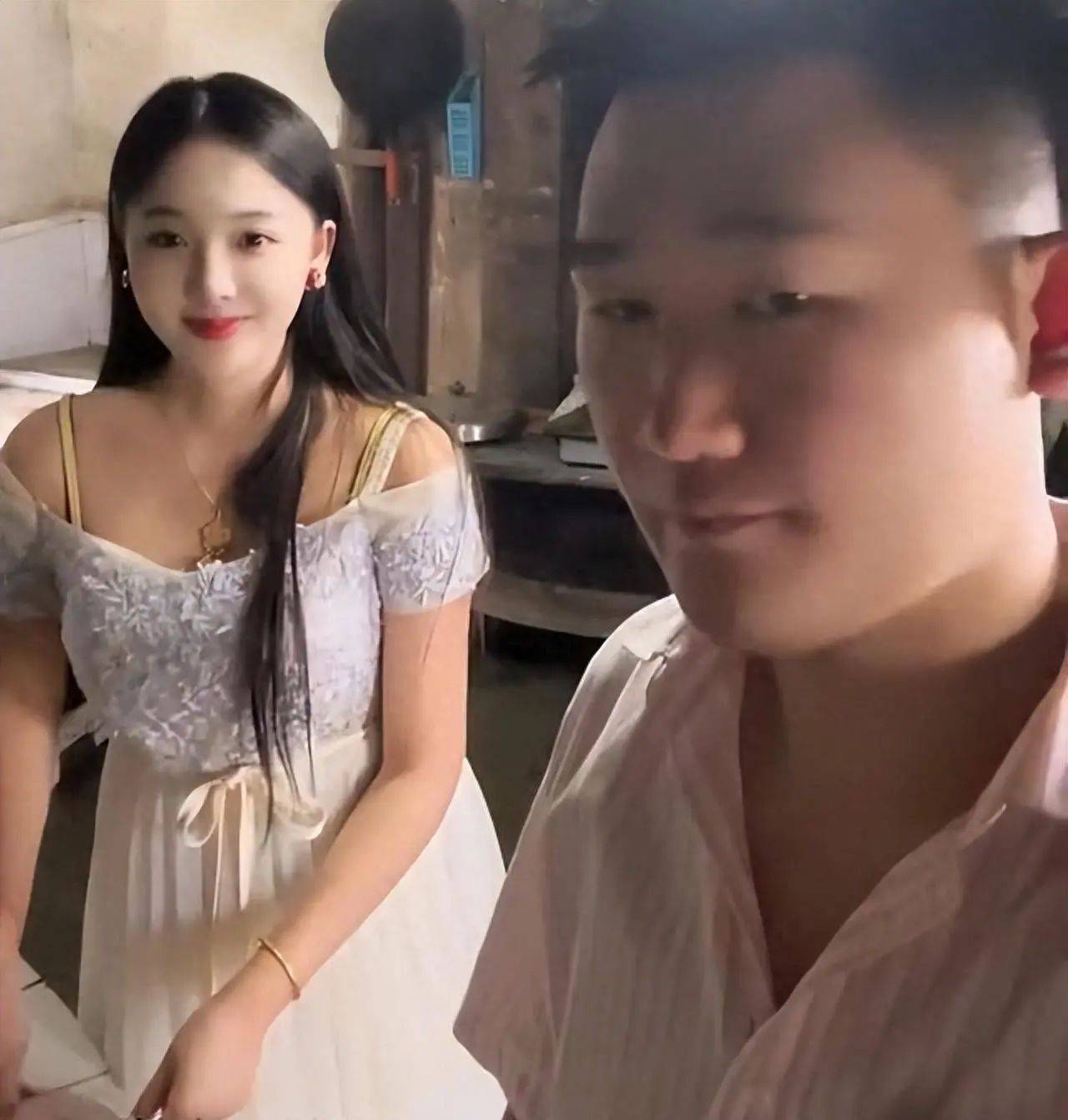 阿明_爱情_生活