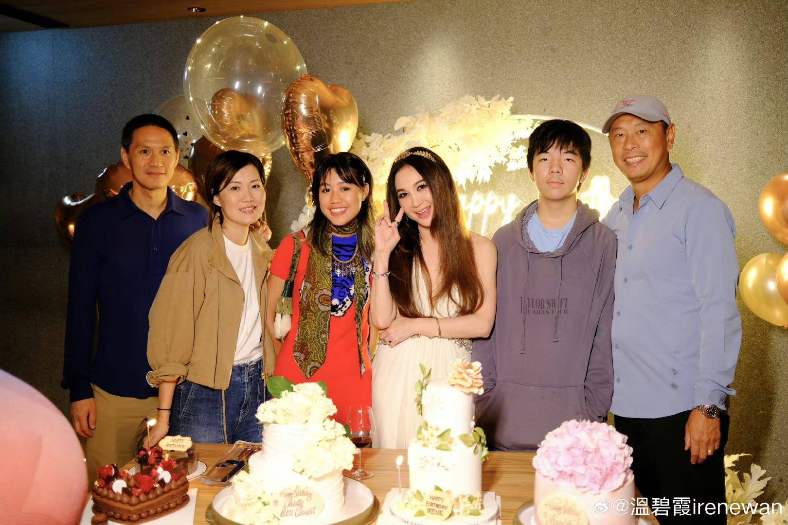 本月底就要迎来58岁生日的温碧霞一早就飞到印度尼西亚度假,此行她和